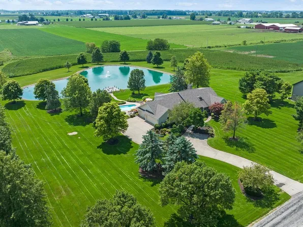 18522 Darling Rd, Woodburn, IN 46797