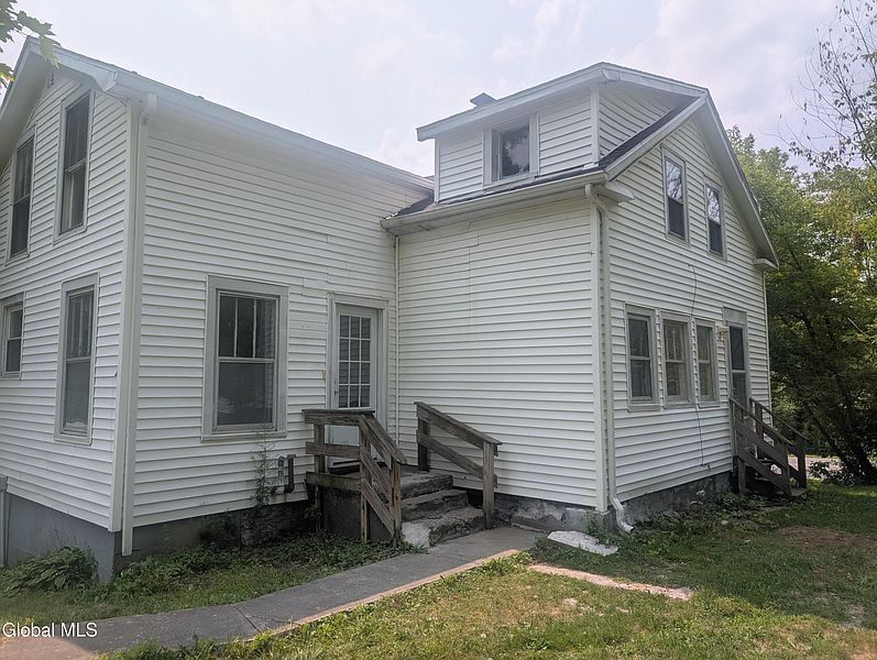 3rd image of 1276 Buskirk-West Hoosick Road