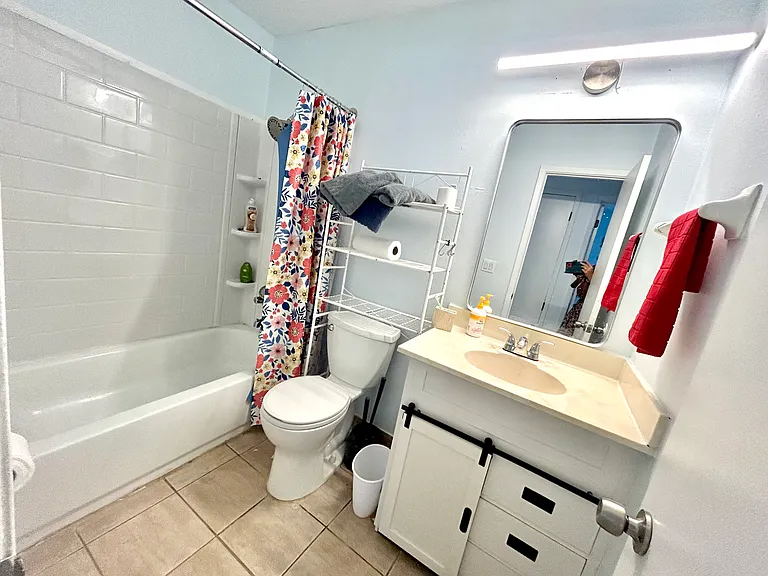 4969 Yacht Harbour Dr — Photo 40
