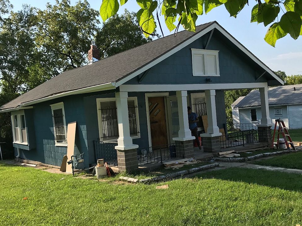 1st image of 2218 N Hallock St