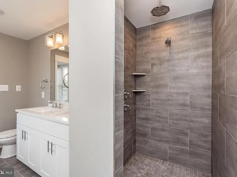 3729 Foster Ave — Photo 18