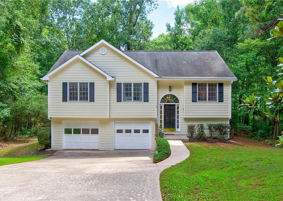 1st image of 2020 Holly Cove Rd