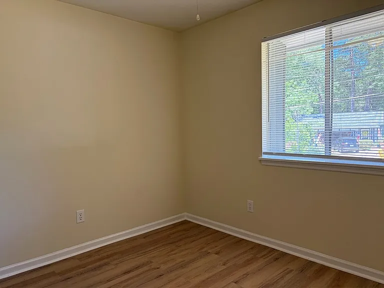 1819 Salmon Dr — Photo 12