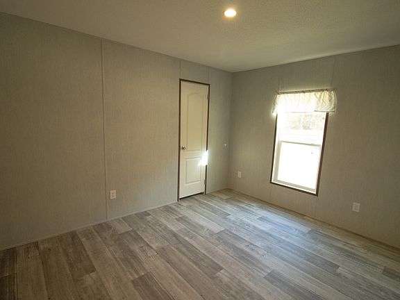5th image of 1778A Zettwell Rd