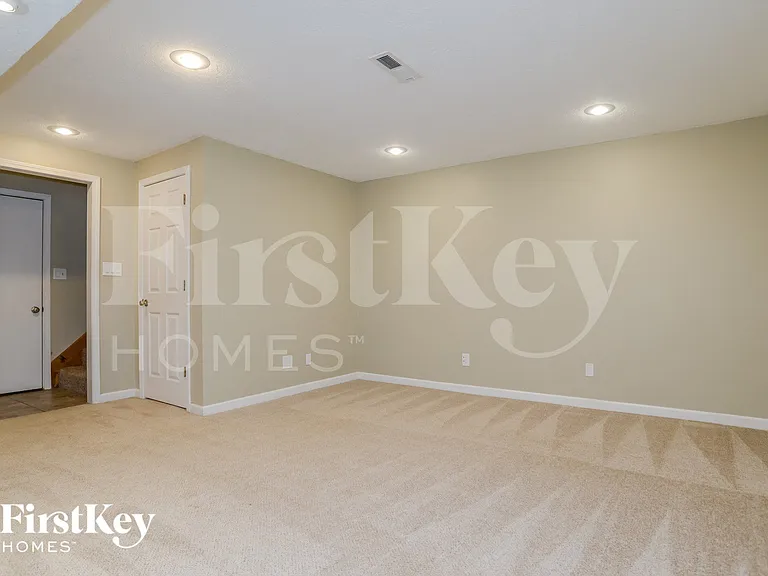 1004 SE Dover Dr — Photo 12