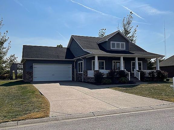 3rd image of 704 E Edinborough Ct