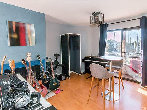 5th image of 8710 Independence Ave APT 101