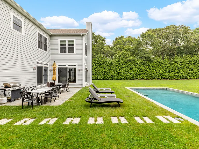 32 Fairway Dr — Photo 26
