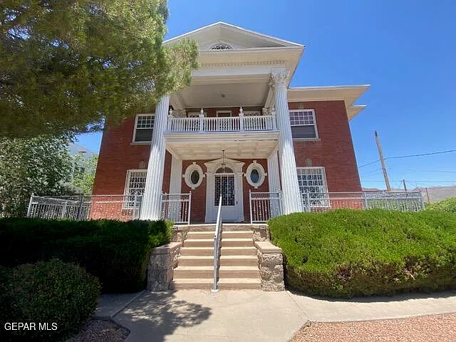 5 bed, 2.0 bath, 3804 sqft, $2,950 — Photo 4