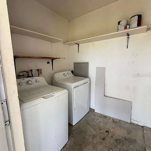 22189 Laramore Ave — Photo 10