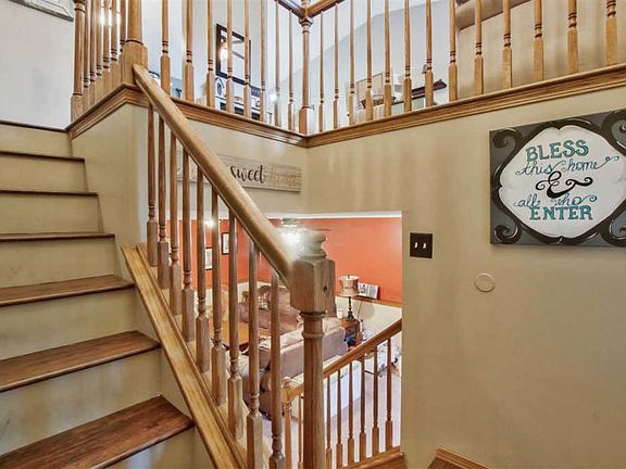 4th image of 1722 S Prescott Cir