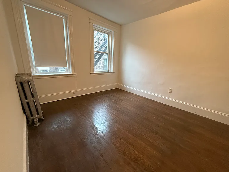 120 Warren St #3 — Photo 3