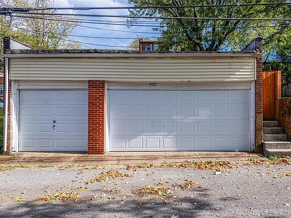 4th image of 4407 S Grand Blvd