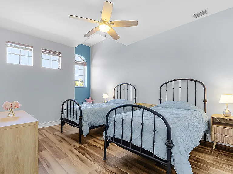 5610 Cape Harbour Dr #201 — Photo 23
