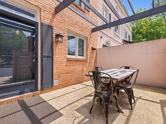 4th image of 1638 Garden Ct