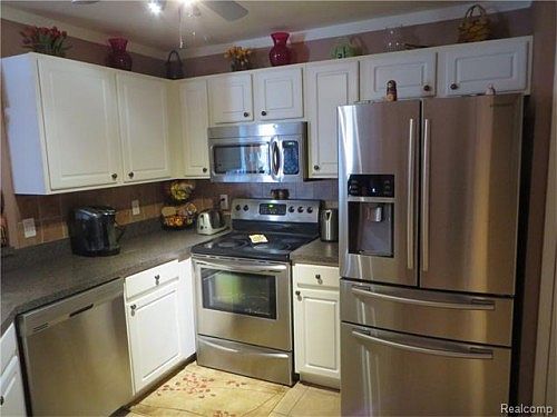 2nd image of 15335 Cornell Dr