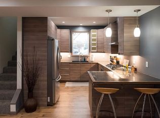 1910 Center St W, Rochester, MN 55902