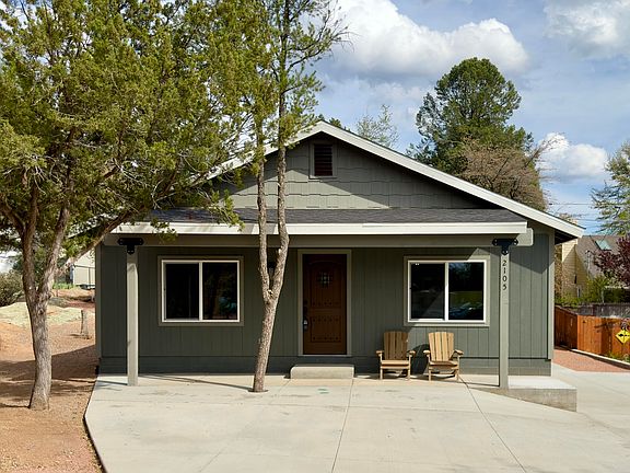 3rd image of 2105 N Fleitz Cir