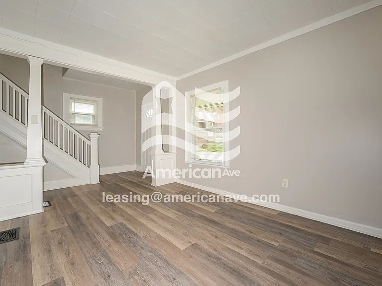 1181752_003_living_room_3.jpg