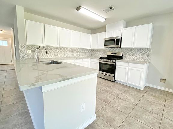 5th image of 10423 Country Squire Blvd