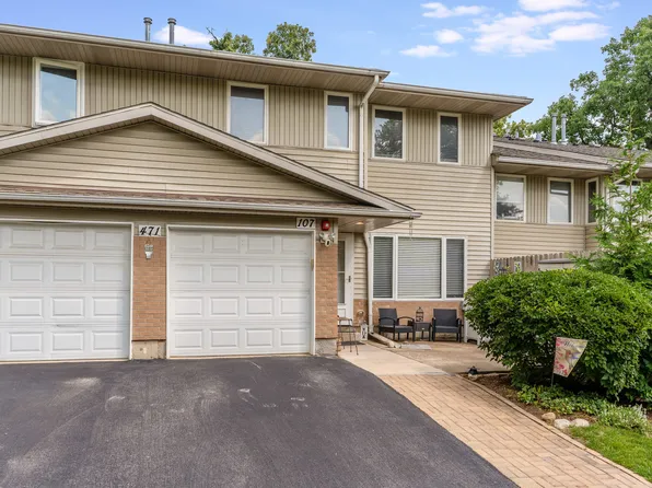 471 River Bend Rd Unit 107, Naperville, IL 60540