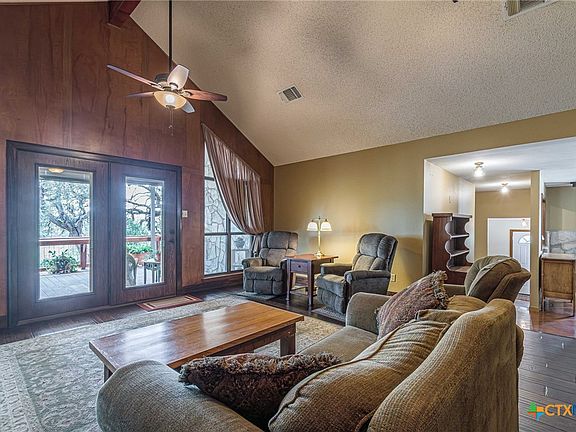 4th image of 560 Bluff Ridge Ct