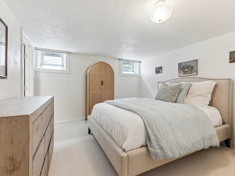 This was used as a non-conforming guest bedroom