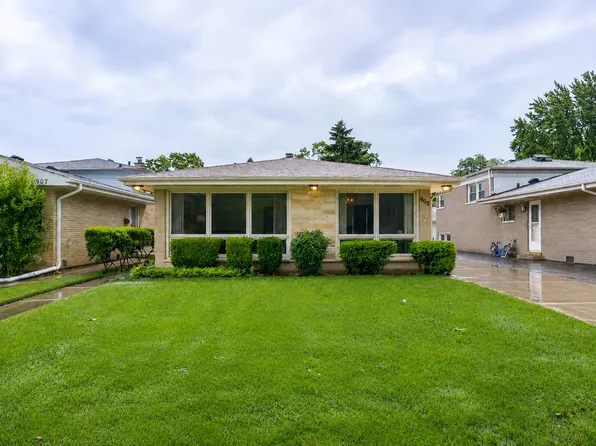 905 Long Rd, Glenview, IL 60025