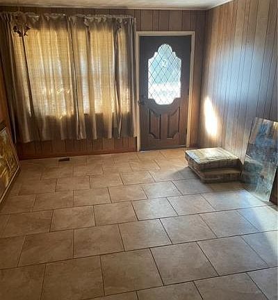2nd image of 1465 Silver Lily Ln