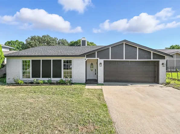 2207 Newbury Dr, Arlington, TX 76014