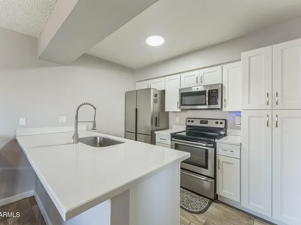286 W PALOMINO Drive #120, Chandler, AZ 85225