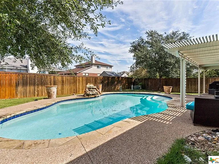 703 Prospector Trl — Photo 35