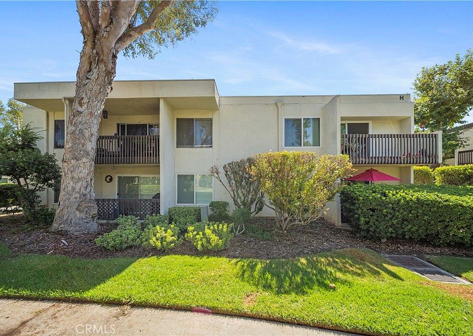 1st image of 23515 Lyons Ave Unit 261