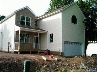 283 Oldfield Ave, Hasbrouck Heights, NJ 07604