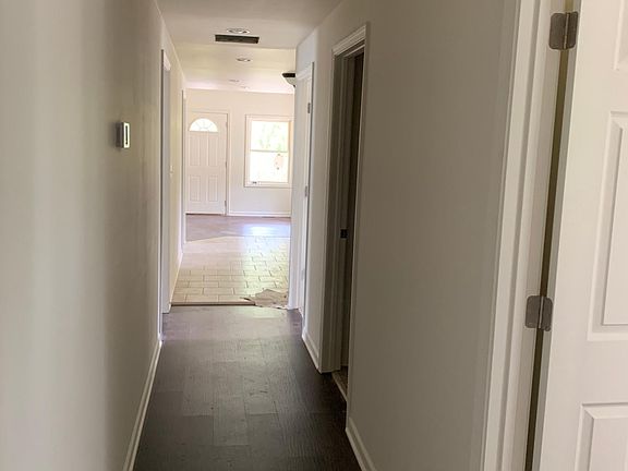 3rd image of 2862 New Jersey St
