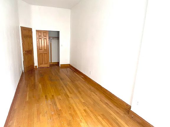 5th image of 222 W 72nd St APT 3a