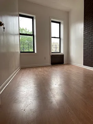 Rented by Aurous Realty LLC | media 5