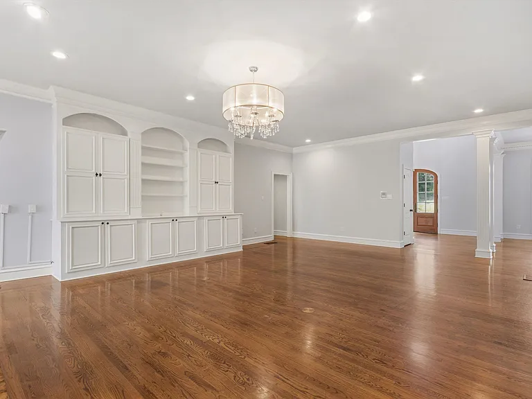 1574 Whitmar Pl E — Photo 6