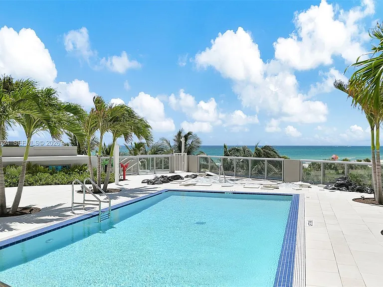 3801 Collins Ave #1102 — Photo 38