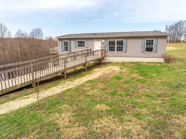 24 Faith Ave, Masontown, WV 26542