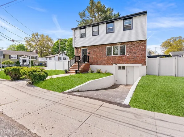15 Fensmere Rd, West Roxbury, MA 02132