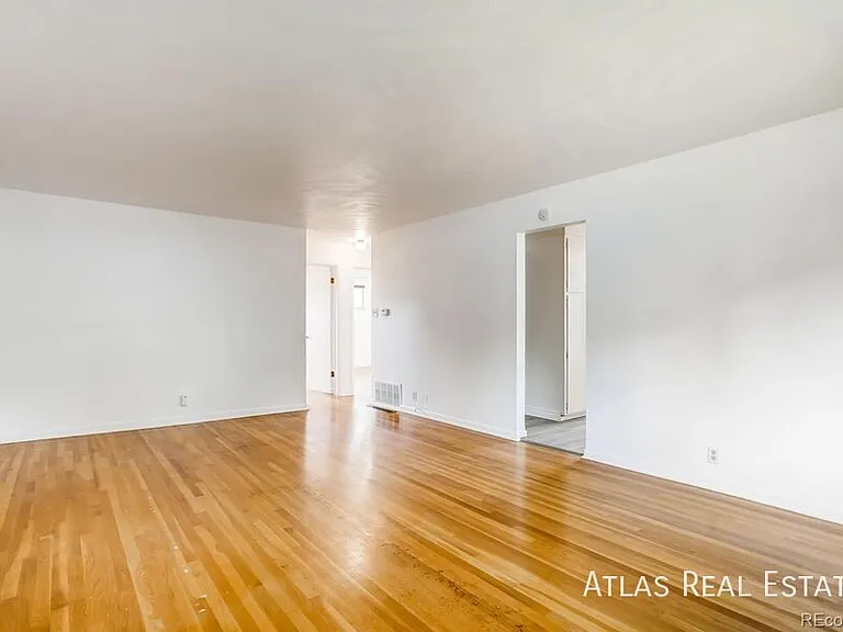1304 W Crestline Ave — Photo 5