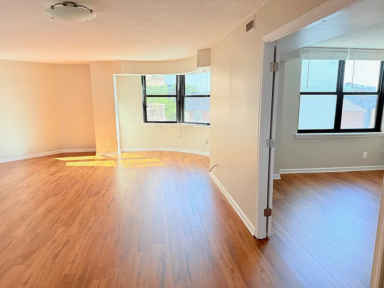 1200 Braddock Pl #409 — Photo 12