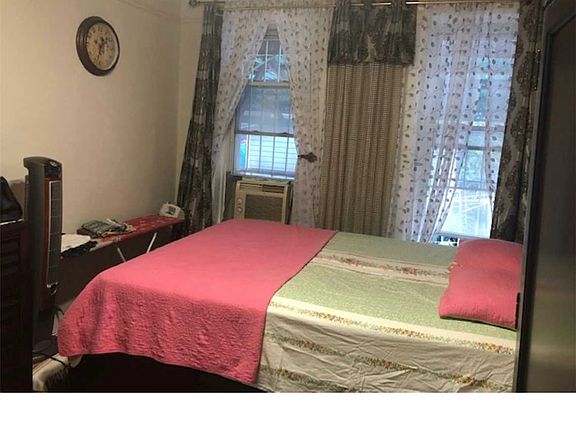 3rd image of 8782 172nd St
