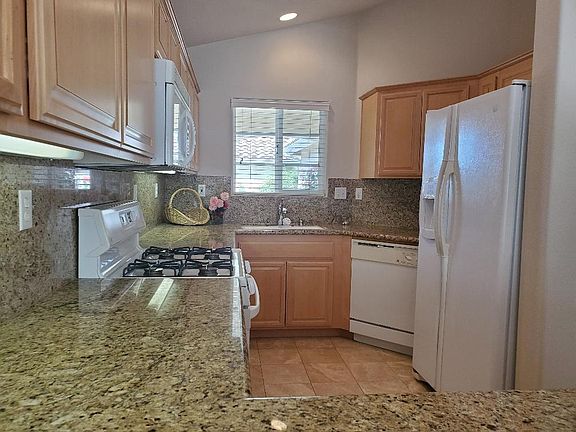 2nd image of 8415 Paseo De Caballo