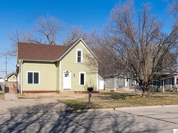 3rd image of 1717 N Nebraska Ave