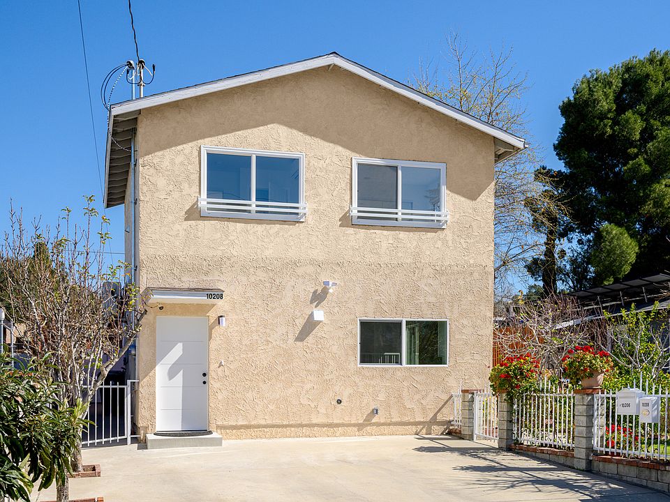 1st image of 10208 Jardine Ave #B