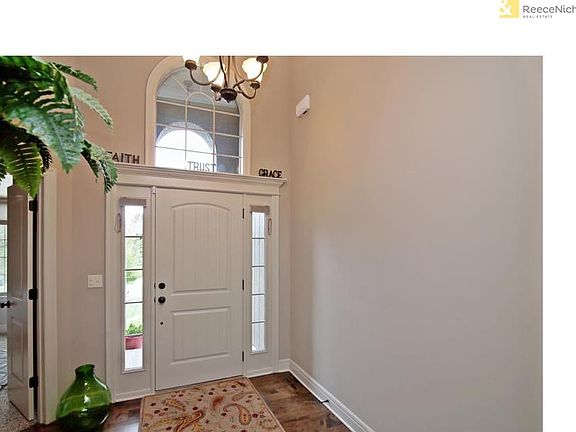 3rd image of 2909 NE 91st Pl