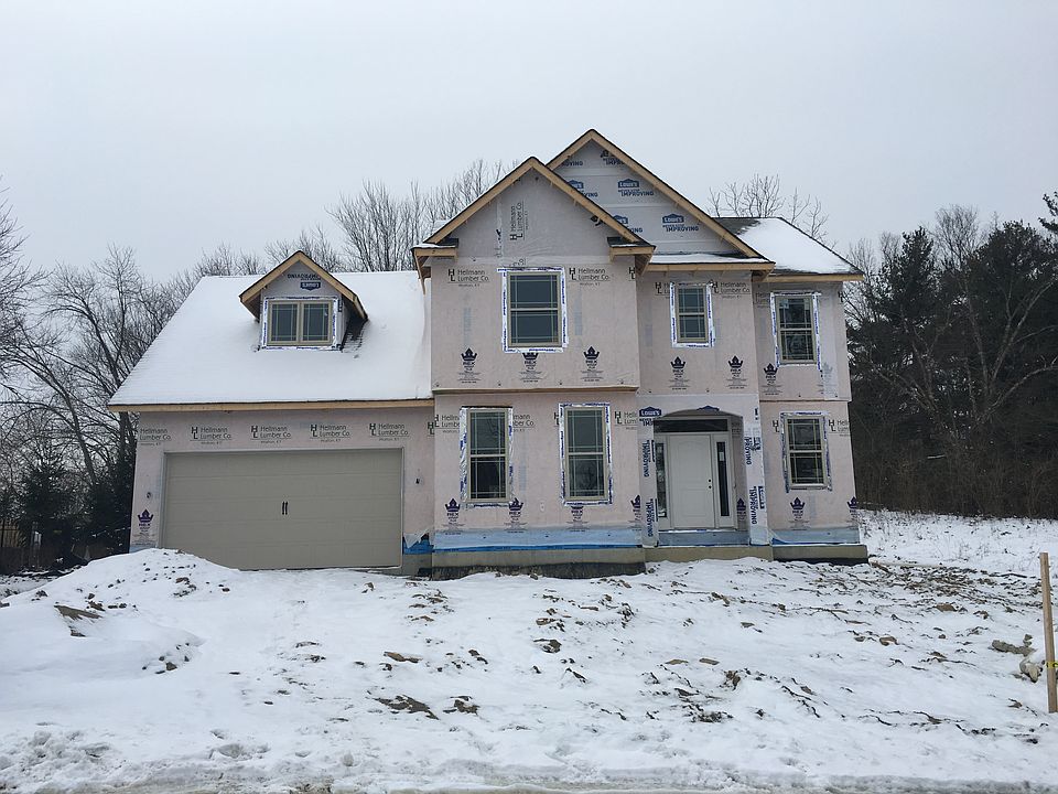 1st image of 13 Bridgewater Dr
