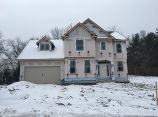 13 Bridgewater Dr, South Lebanon, OH 45065